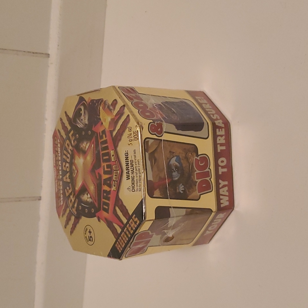 Toy - Picture 2 of 7